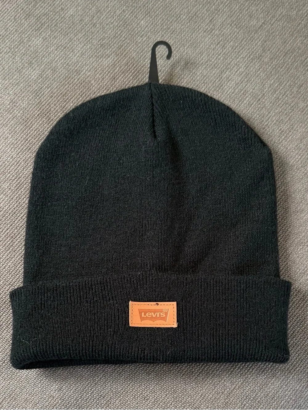 New Levi’s All Season Comfy Leather Logo Patch Hero Beanie